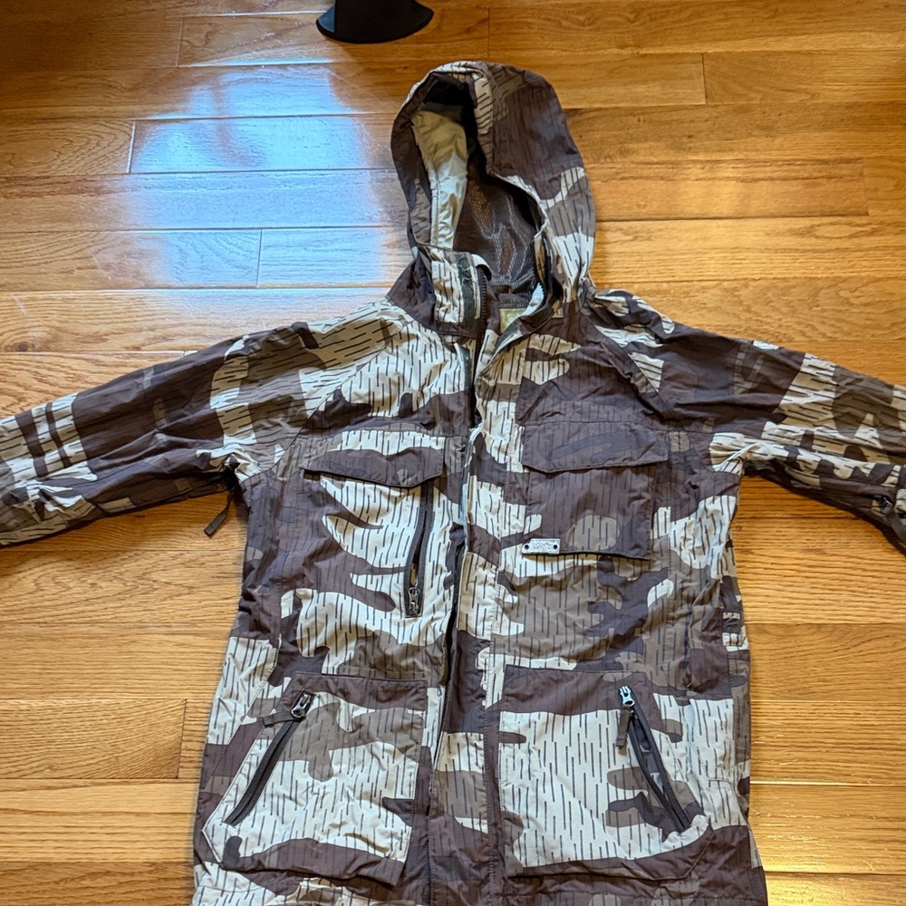 Burton Men’s Small Brown Camouflage Ski/Snowboard Shell